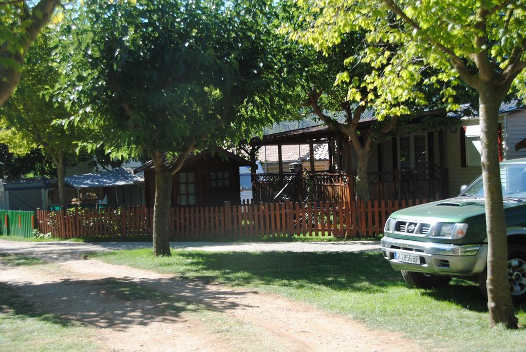 Camping Organya Hotel Екстериор снимка